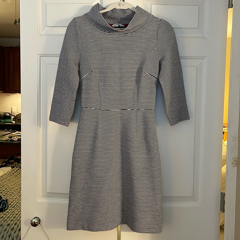 Boden Knee Length Fitted Dress